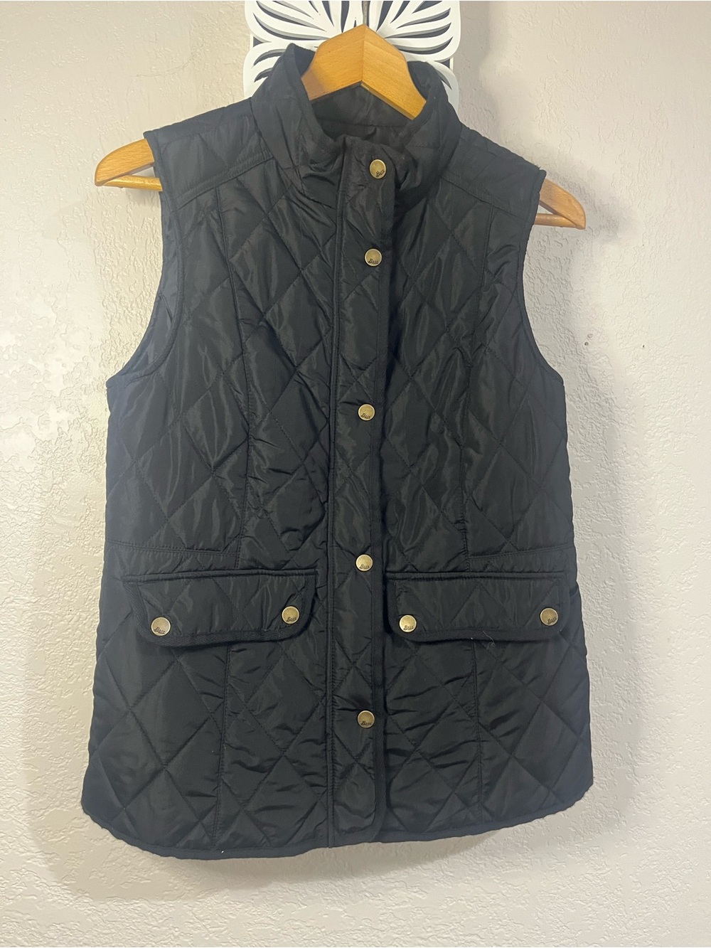 G.H. Bass & Co. Black Quilted Sleeveless Vest with Gold-Tone Snaps